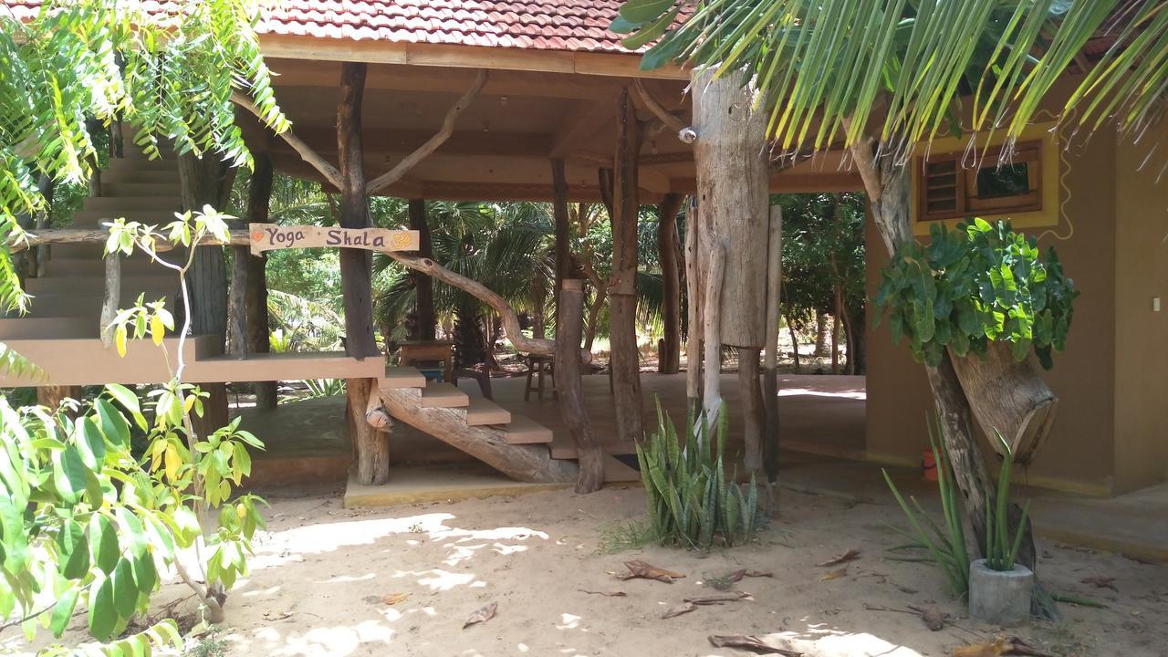 Light House Beach Hut Komari Exterior foto